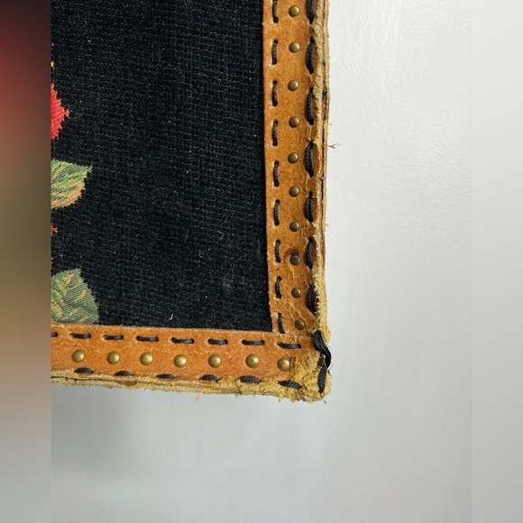 Vintage Leather Purse Roses - Picture 2 of 7